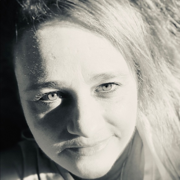 Profile Picture of Tonya Fowler (@tfowler356) on Poshmark