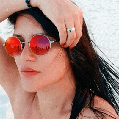 Profile Picture of 𝓐𝓷𝓷𝓮 𝓐𝓵𝓿𝓮𝓼 (@annecarolinecr) on Twitter