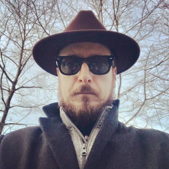 Profile Picture of Ryan Folmer (@ryanfolmer) on Poshmark