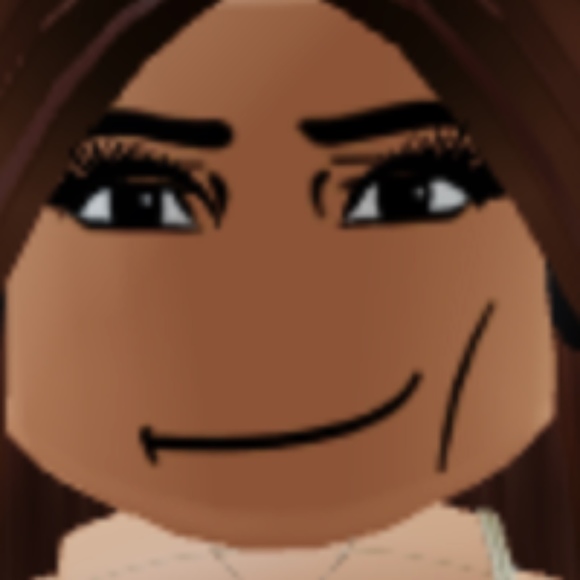 Profile Picture of Ivanna Walsh (@teen_clothes111) on Poshmark