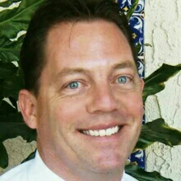 Profile Picture of David Archer (@lqntarcher) on Poshmark