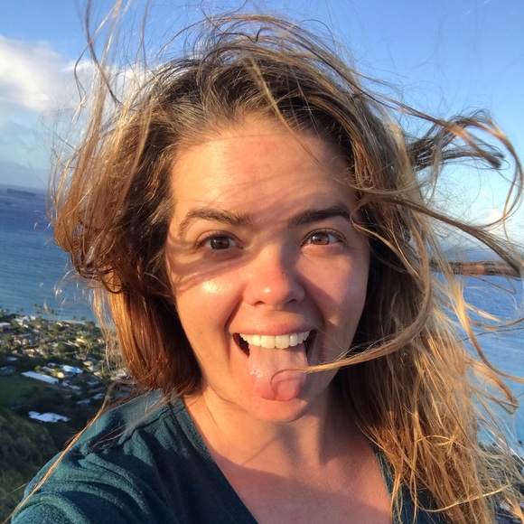 Profile Picture of Vanessa Muchard (@vanessamuchard) on Poshmark