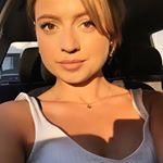Profile Picture of 𝐏𝐀𝐔𝐋𝐈𝐍𝐄 (@_pouline) on Instagram