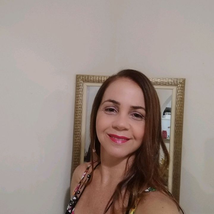 Profile Picture of Luciana Aguiar (@lucianaaguiar41) on Tiktok