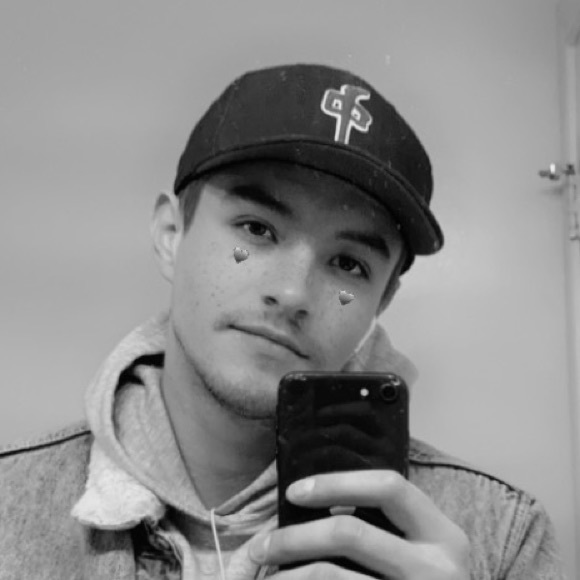 Profile Picture of Bryce Arntson (@bryce_arntson) on Poshmark