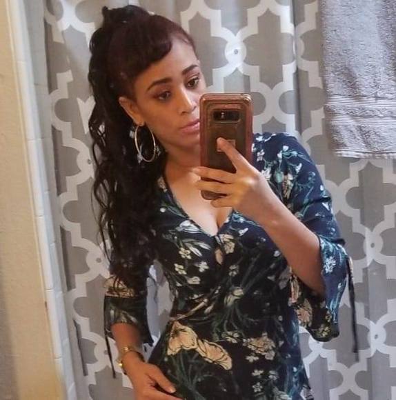 Profile Picture of Gissel Fernandez (@gisselmerette) on Poshmark