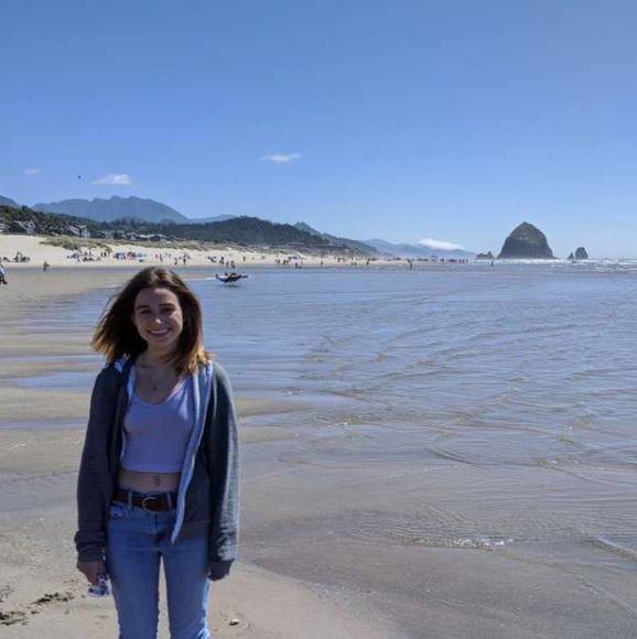Profile Picture of Ella Deboard (@elladeboard) on Poshmark