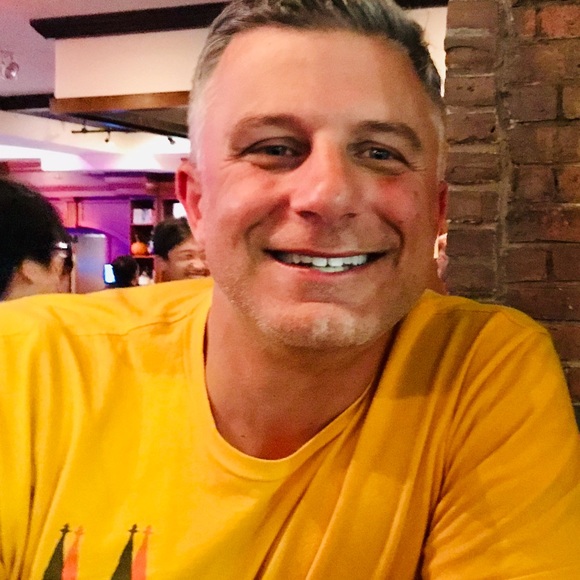 Profile Picture of Derek Heinz (@dheinz3) on Poshmark