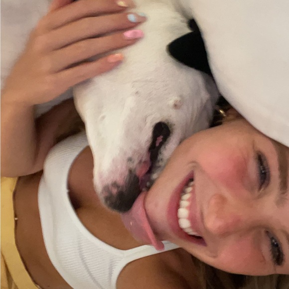 Profile Picture of Hailey Gelston (@haileygelston) on Poshmark