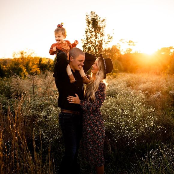 Profile Picture of Kristin Wilhelm (@withlovekris) on Poshmark