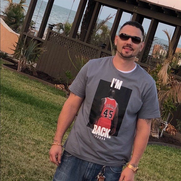 Profile Picture of Jesse Olson (@jesseolson2510) on Poshmark