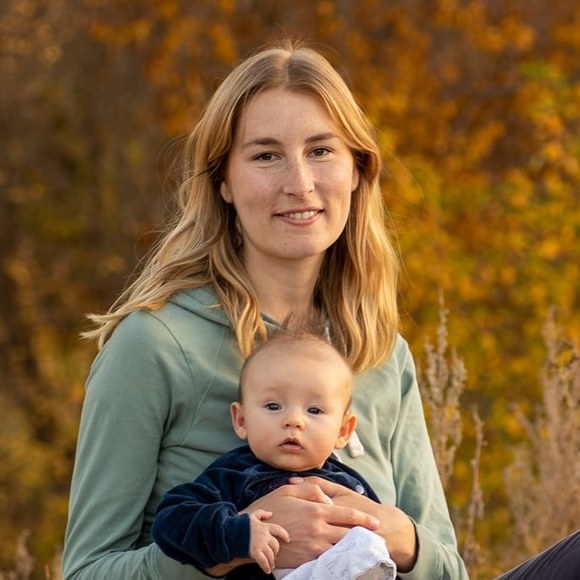 Profile Picture of Helaina Zyp (@helainazyp) on Poshmark