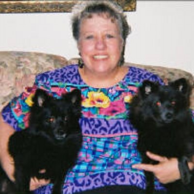 Profile Picture of Teresa Heath (@LitterBoxDogFan) on Twitter