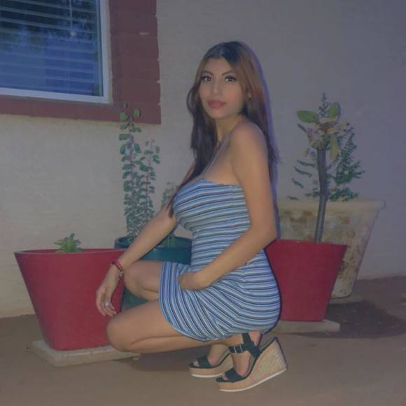 Profile Picture of Iris Sandoval (@iris_sandoval) on Poshmark