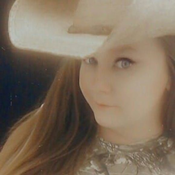 Profile Picture of Katelyn Owen (@owenkv4) on Poshmark