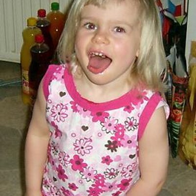 Profile Picture of Heidi Emanuel (@Julia291107) on Twitter