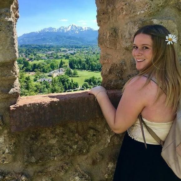 Profile Picture of Rachel Gluck (@r_gluck) on Poshmark