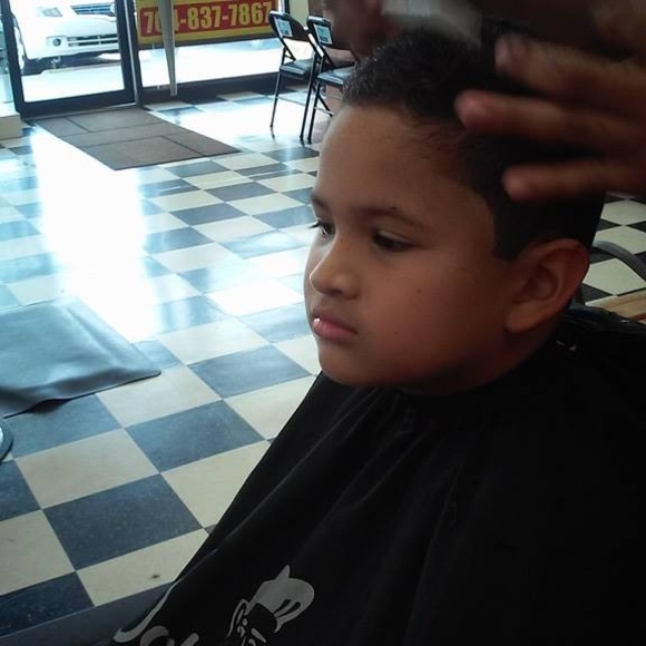 Profile Picture of Joshua Benitez (@joshuabenite381) on Poshmark