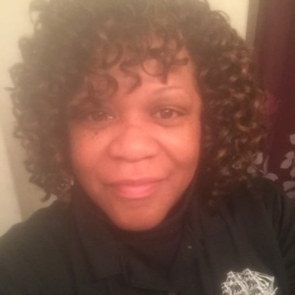 Profile Picture of Dawn Hester (@hesta888) on Poshmark