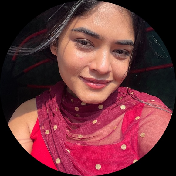 Profile Picture of Laxmi Reddy (@laxmireddy75) on Poshmark