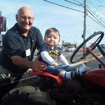 Profile Picture of Mike Rittenberry (@purplesourwood) on Twitter