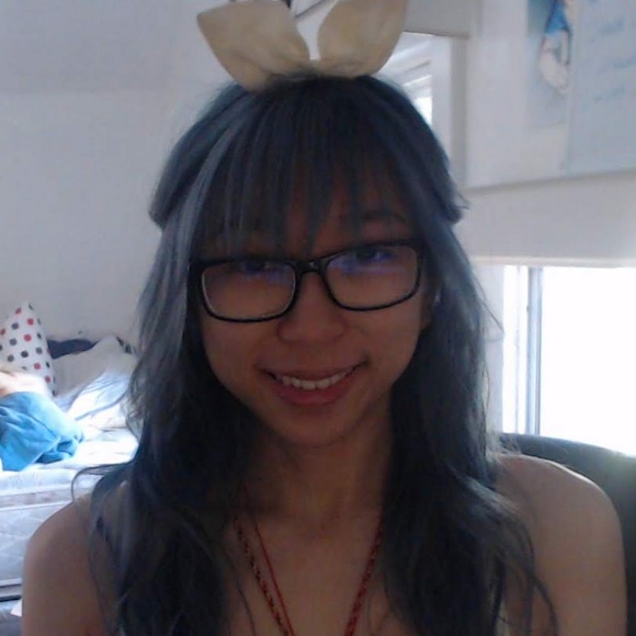 Profile Picture of Aaron Nam (@annamaelow) on Poshmark