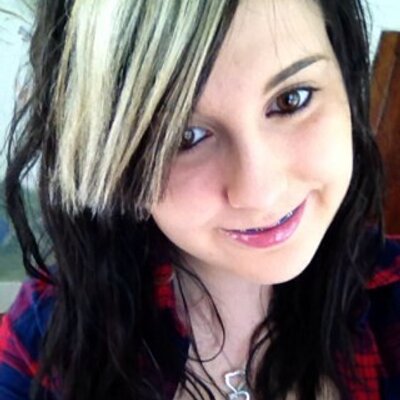 Profile Picture of Megan Button (@littlebutton14) on Twitter
