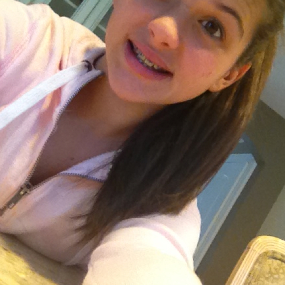 Profile Picture of Krista Zarella (@mzaz) on Poshmark