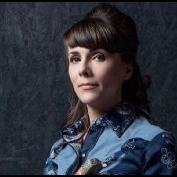 Profile Picture of Jessica Larsen (@jessicatr3nt) on Poshmark