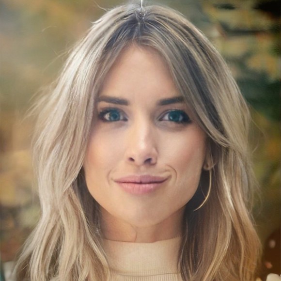 Profile Picture of Erica Martz (@zigbeauden) on Poshmark