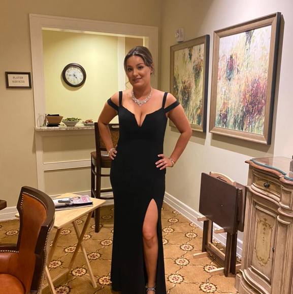 Profile Picture of Jessica Restrepo (@jessicarestr361) on Poshmark