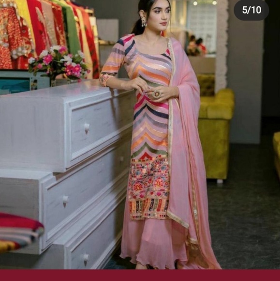 Profile Picture of Sanober rahman Rahman (@sana47546) on Poshmark