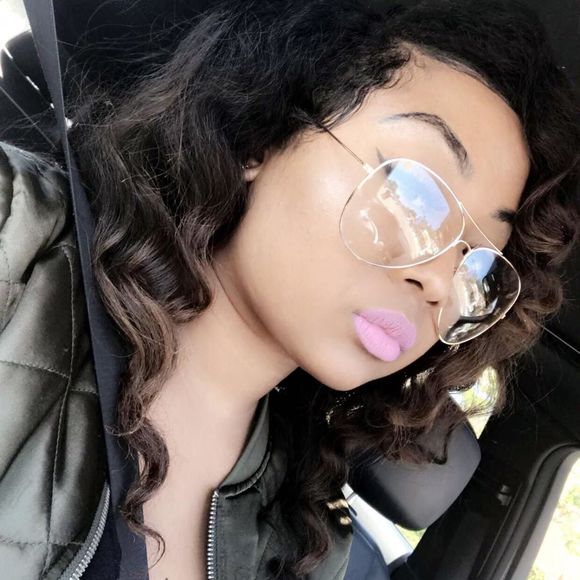 Profile Picture of Wendy Poole (@babyzuhh) on Poshmark