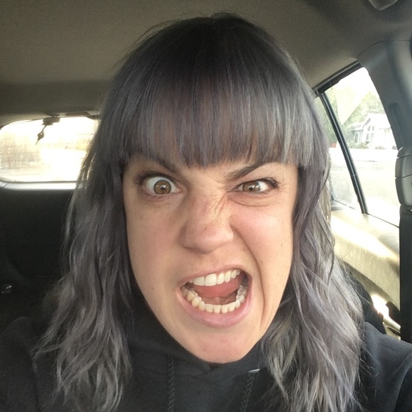Profile Picture of Alyssa Mummert (@alymum) on Poshmark