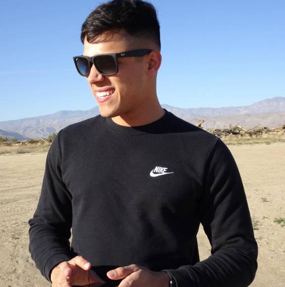 Profile Picture of Pedro Medina del real (@mpedro89062) on Poshmark