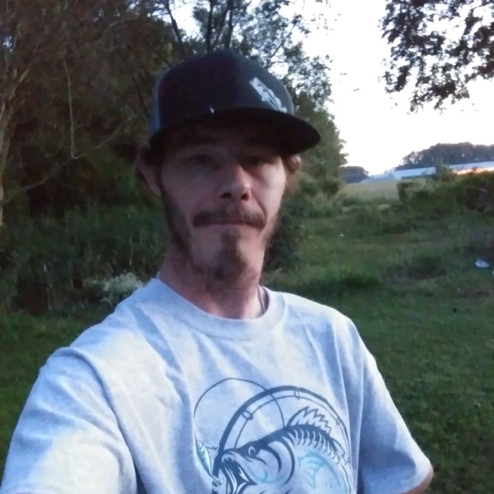 Profile Picture of Robert Rouse (@robertrouse33) on Tiktok