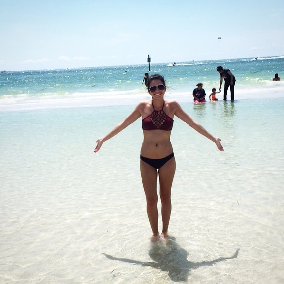 Profile Picture of Kenzie Groeneveld (@kenziecg) on Poshmark