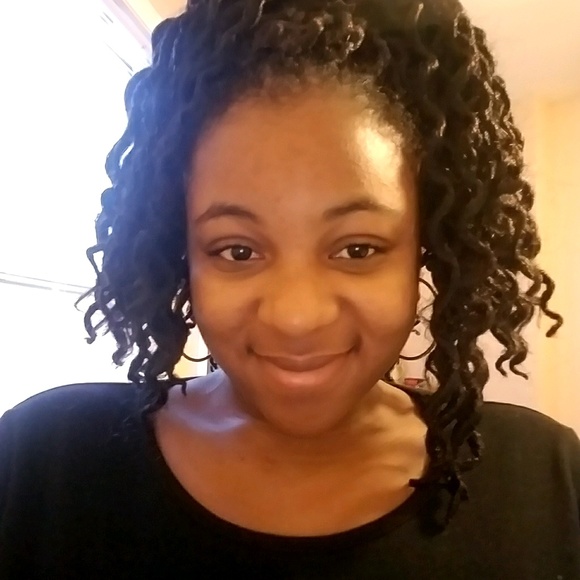 Profile Picture of Sharlette Mccullough (@sharlette88) on Poshmark