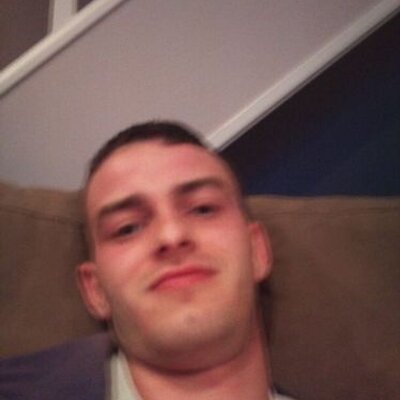 Profile Picture of Robert Knighton (@20roberto11) on Twitter