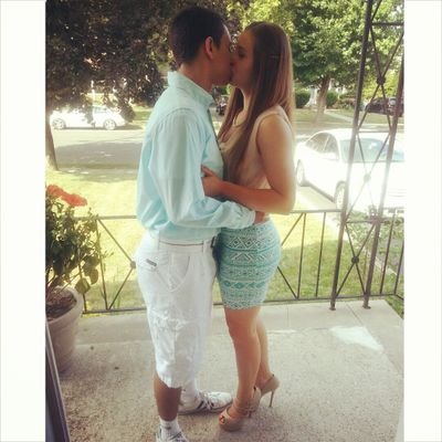 Profile Picture of Danielle Hicks (@daniellee_hicks) on Twitter