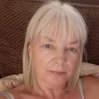 Profile Picture of Mari Newell (@mari.newell) on Instagram