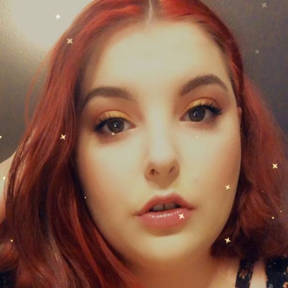 Profile Picture of Kylee Nunn (@kyleenunn) on Poshmark