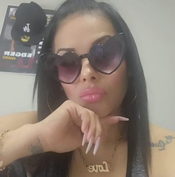 Profile Picture of Victoria Torres (@lovehate22) on Poshmark