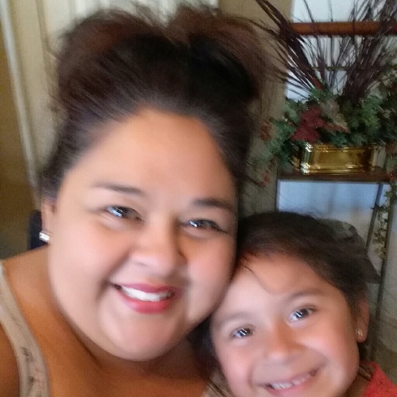 Amy Subia - Poshmark Profile Picture of Amy Subia (@subijams) on Poshmark