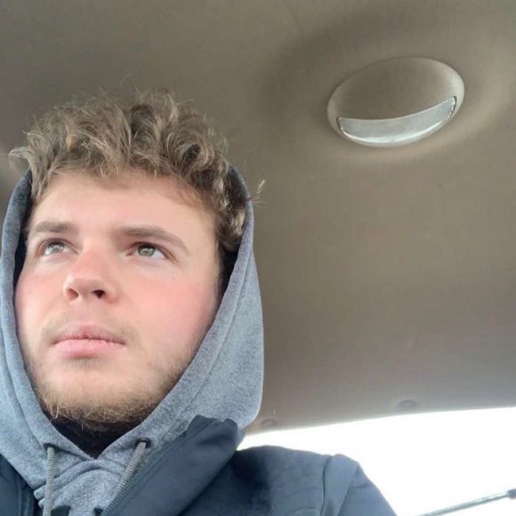 Profile Picture of Nick Mariotti (@nmario19) on Poshmark