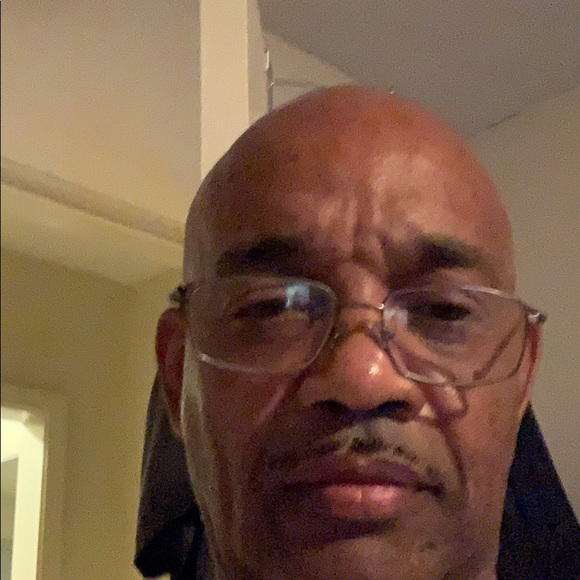 Profile Picture of David Nettles (@daviden1) on Poshmark