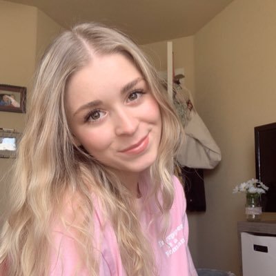 Profile Picture of Emily Phillips (@emaleigh_04) on Twitter