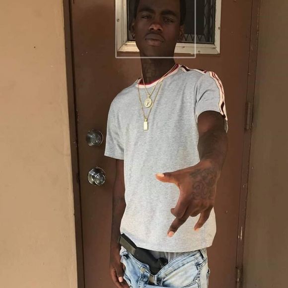 Profile Picture of Rayquan Bonham (@rayquanbonham) on Poshmark