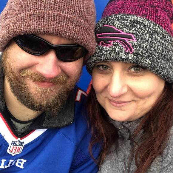 Profile Picture of Daniela Pisano (@ella1485) on Poshmark