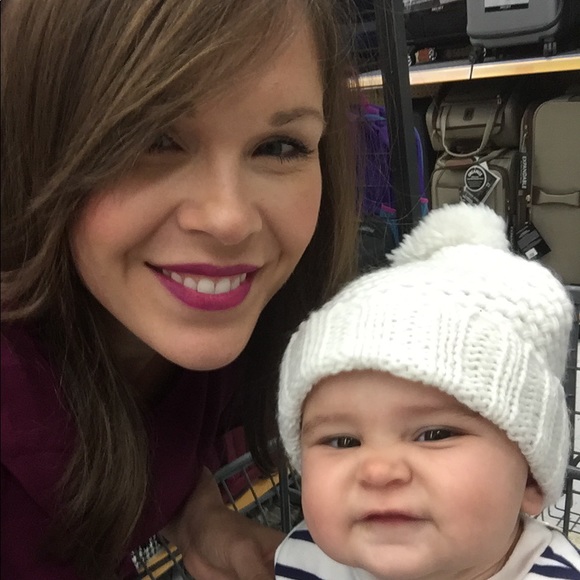 Kelley Buterbaugh - Poshmark Profile Picture of Kelley Buterbaugh (@kelleyb123888) on Poshmark